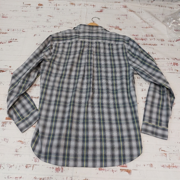 Vince plaid classic fit button down shirt - Picture 4 of 4